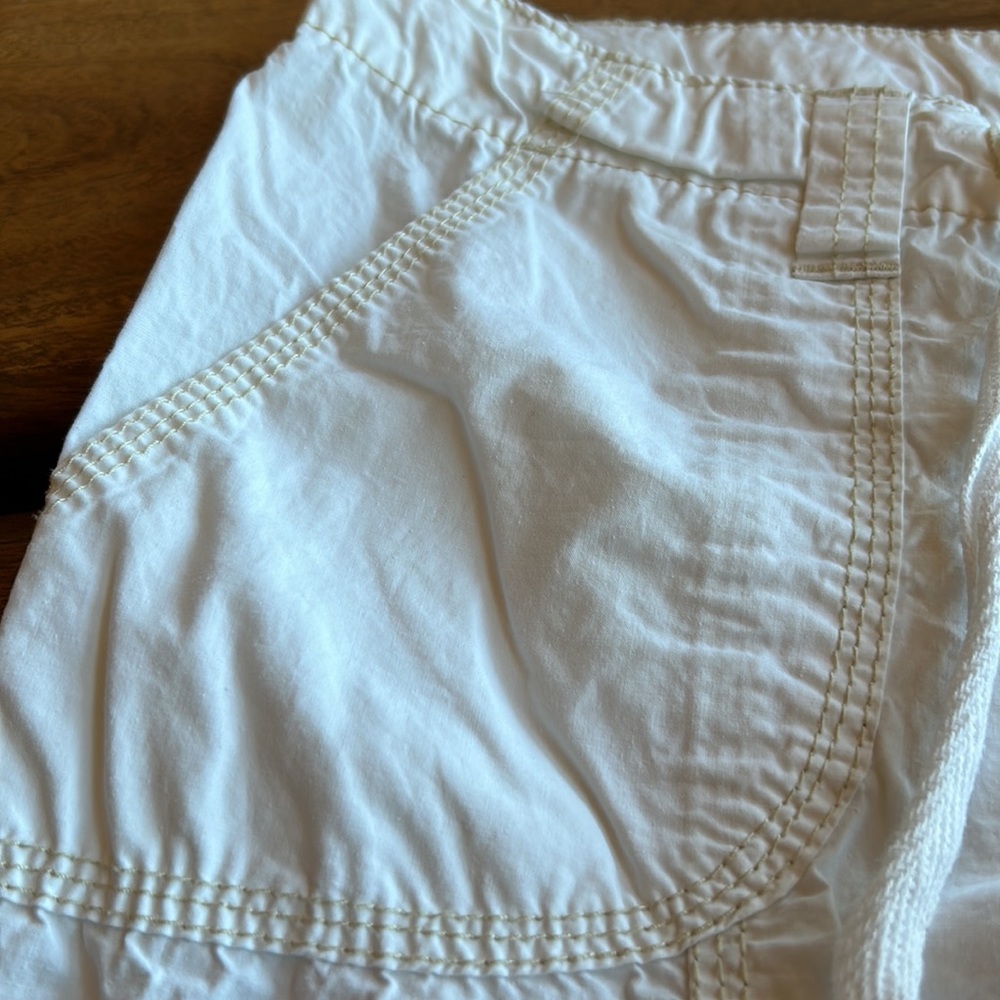 White capris - Picture 4 of 5